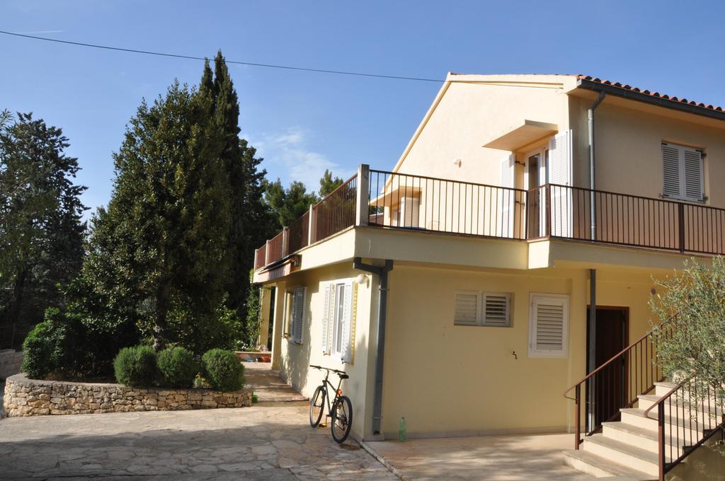 Apartment Supetar Blue Sky Bagian luar foto